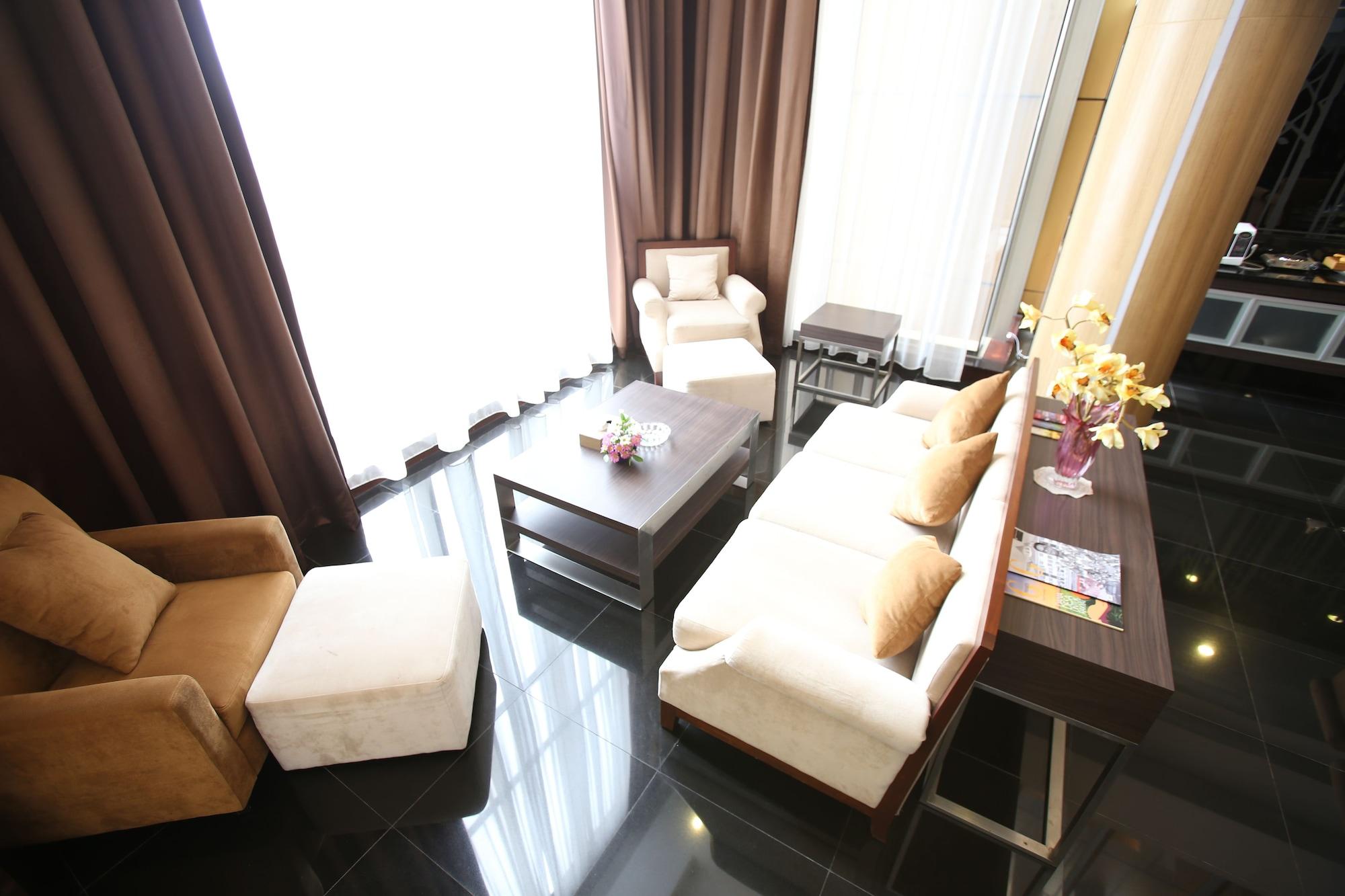 Hotel Merlynn Park