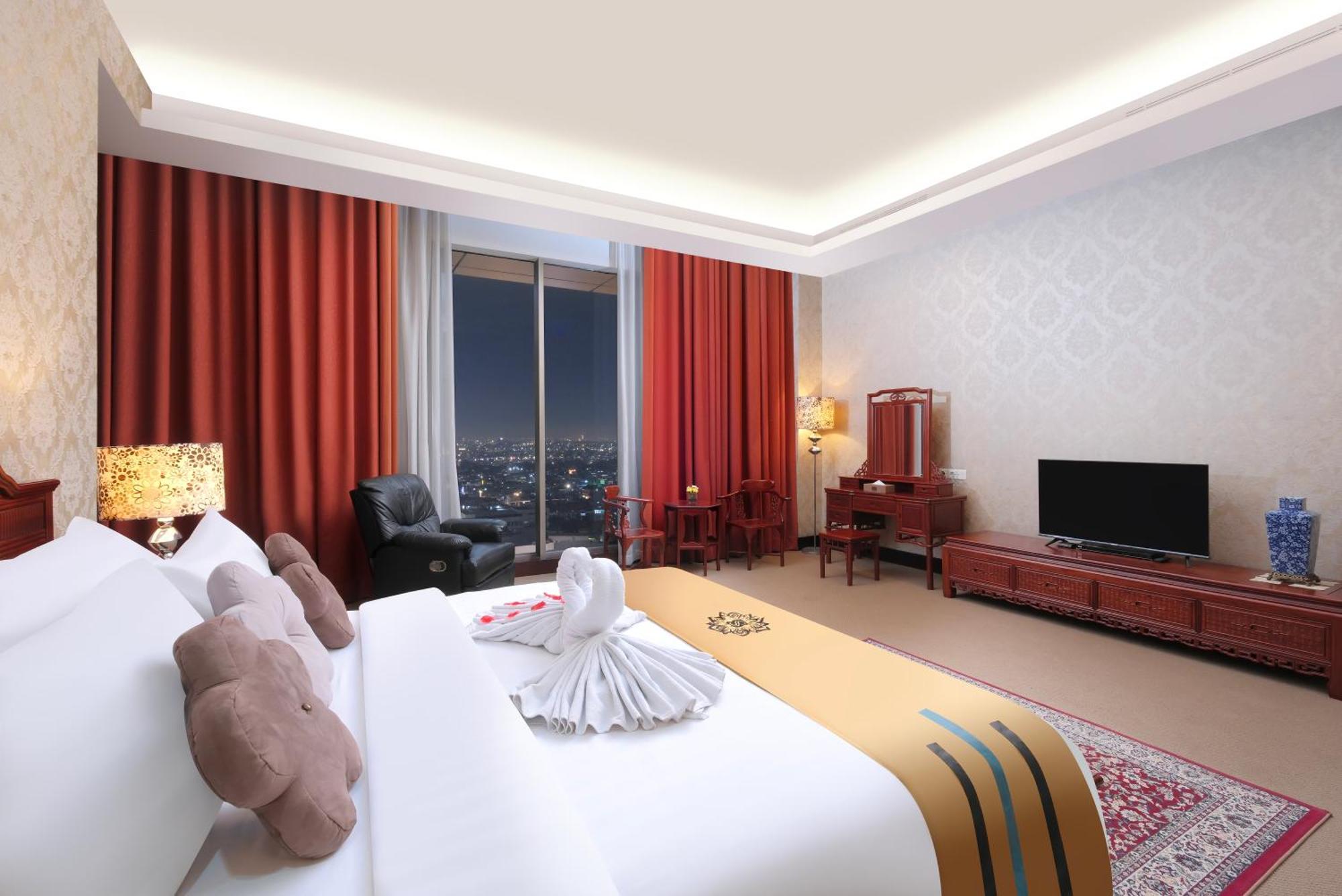 Merlynn Park Hotel 5*