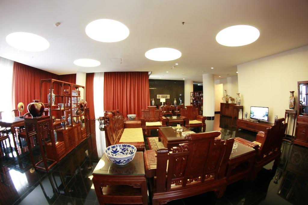 Hotel Merlynn Park