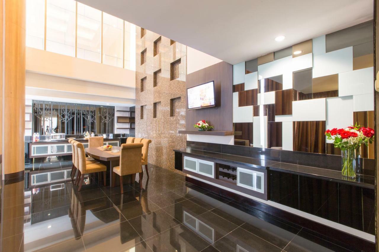 Merlynn Park 5*